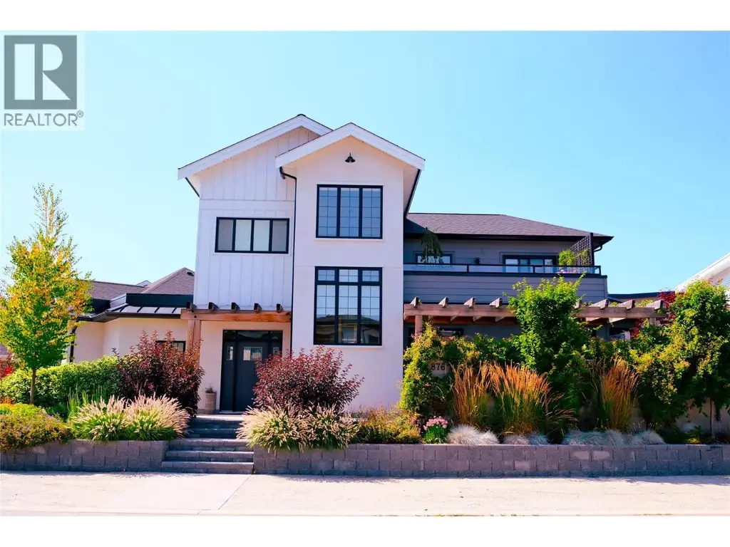 876 Johnson Street, Summerland